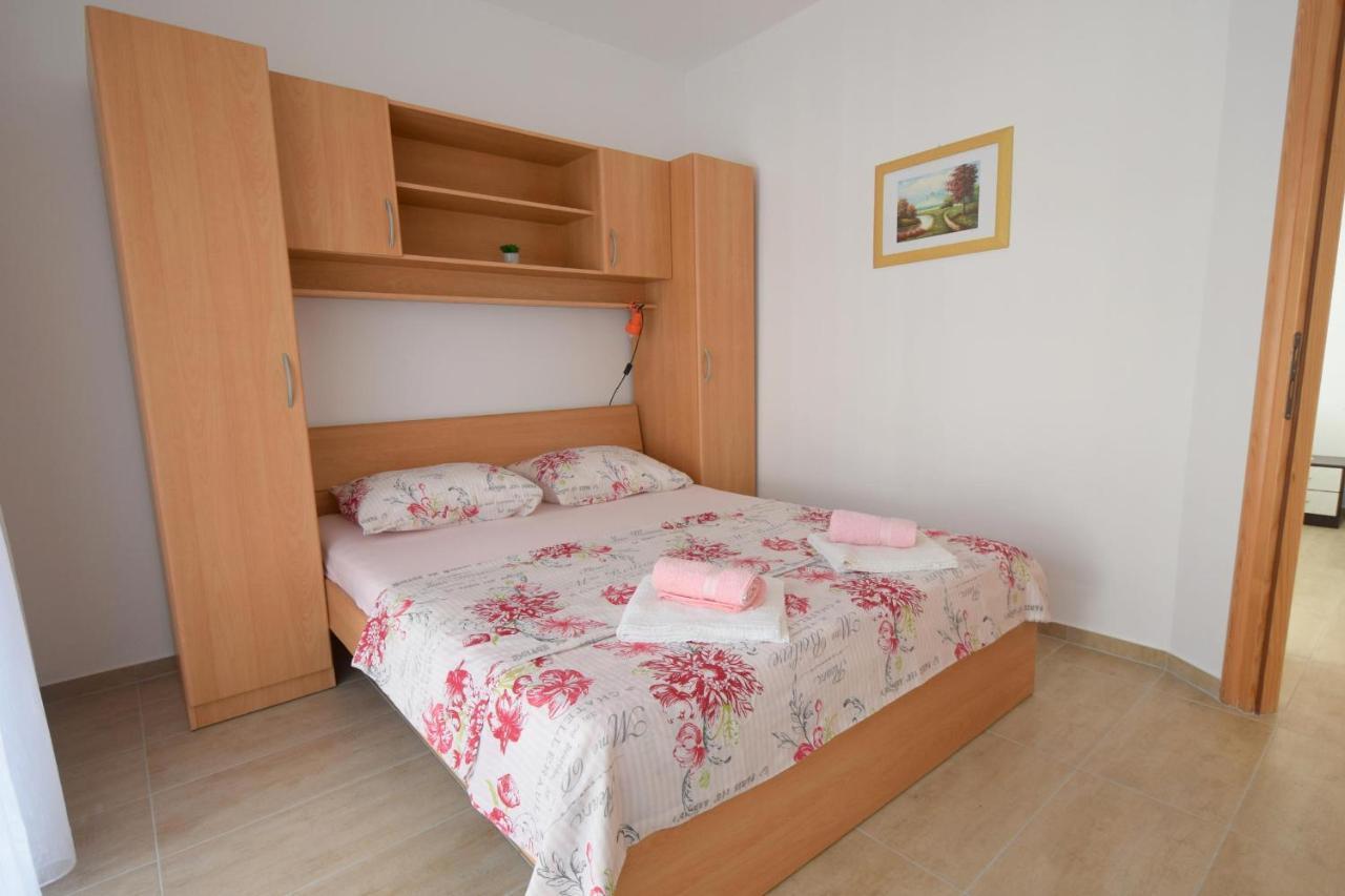 Apartments Buturajac Крк Екстер'єр фото