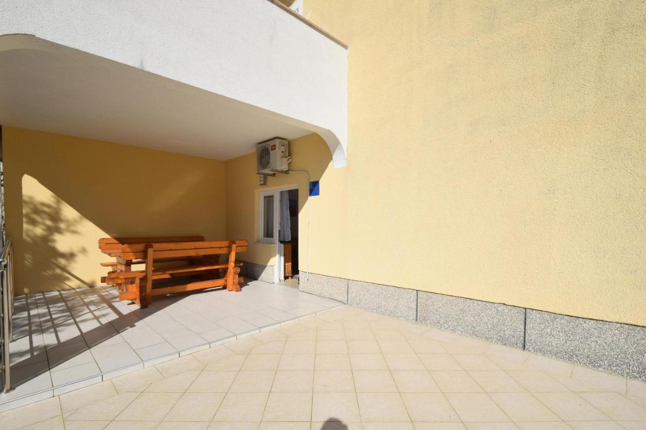 Apartments Buturajac Крк Екстер'єр фото