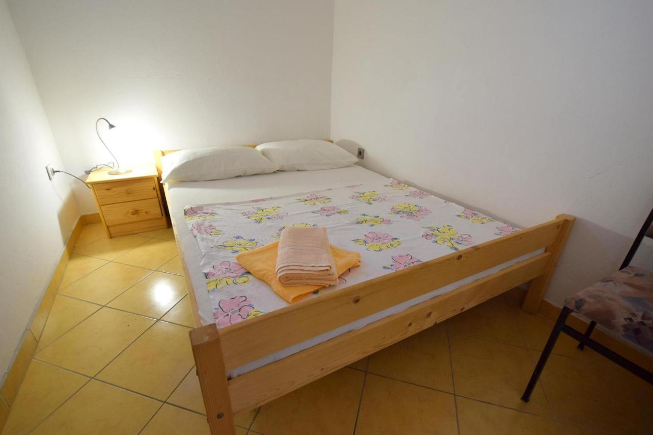 Apartments Buturajac Крк Екстер'єр фото